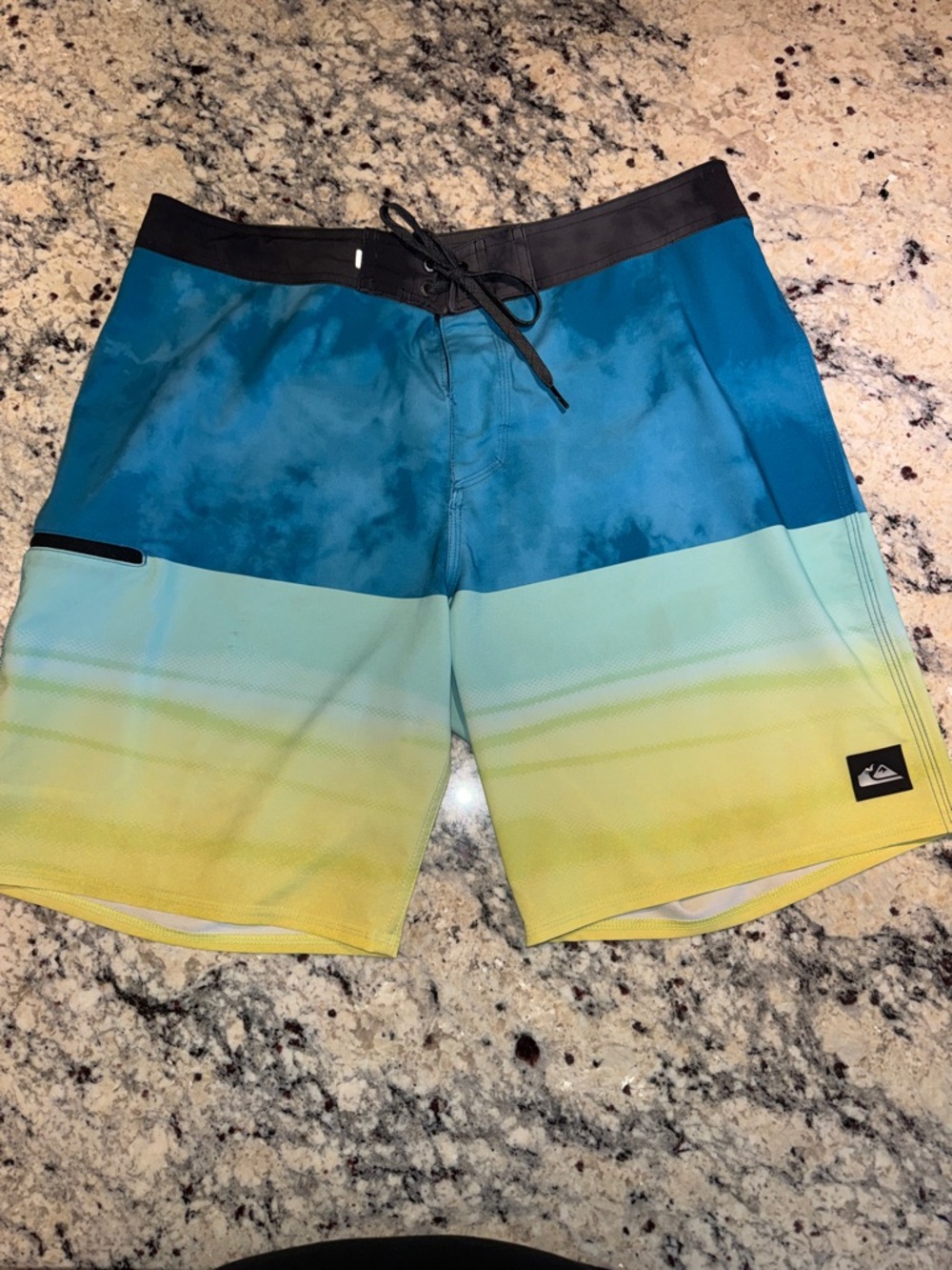 Quiksilver Men’s Teal to Yellow Gradient Boardshorts